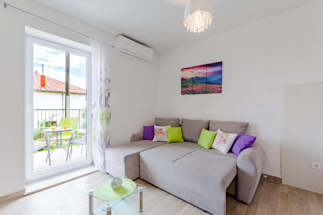 Apartment Anamaris Solin Eksteriør bilde