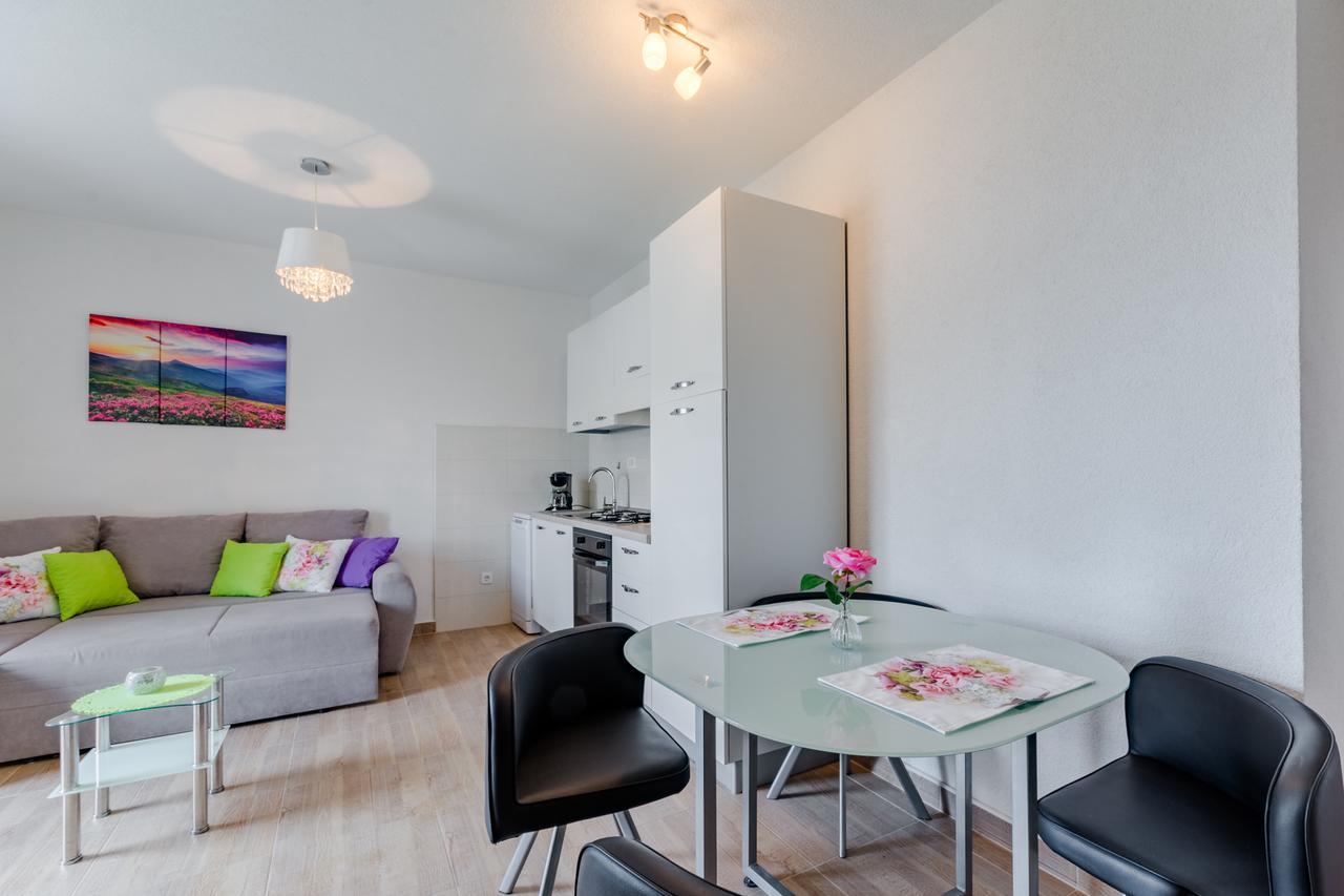 Apartment Anamaris Solin Eksteriør bilde