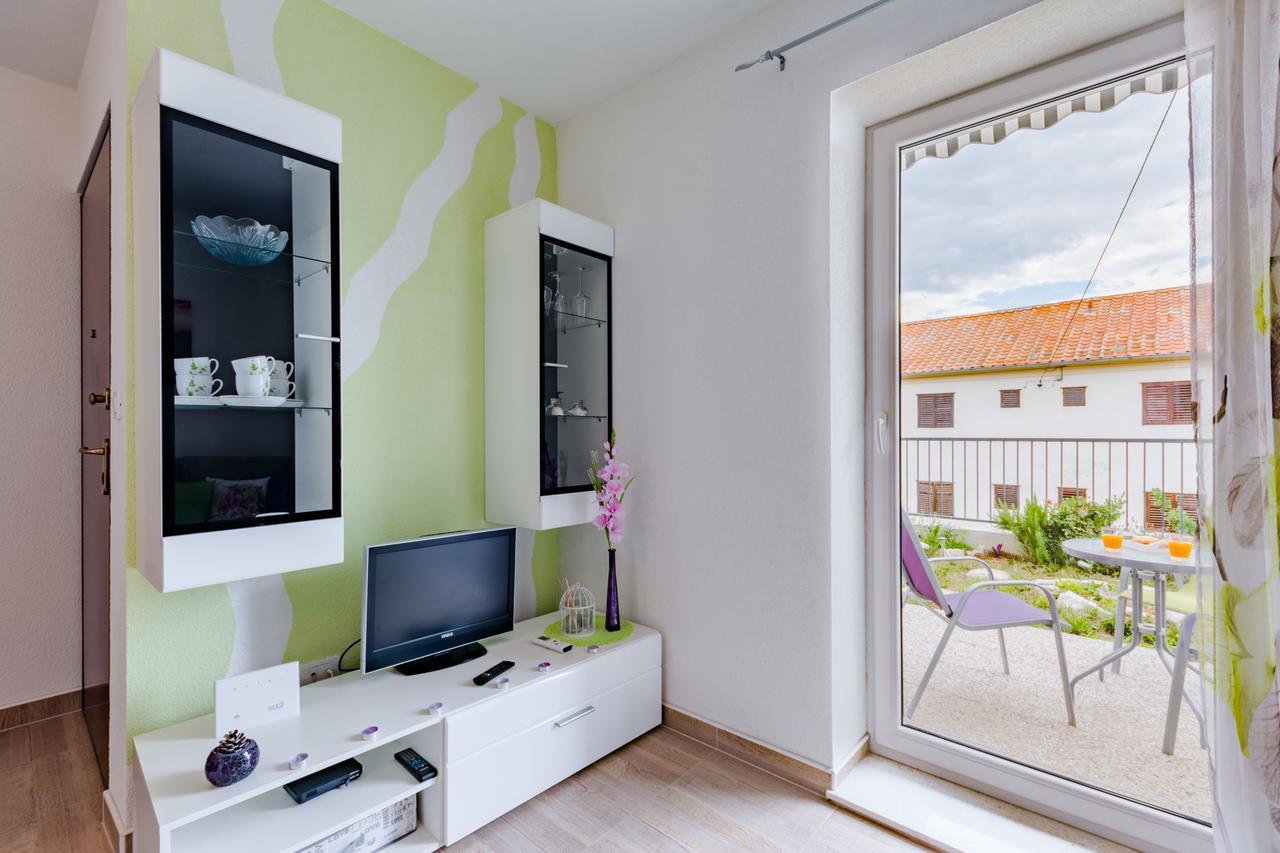 Apartment Anamaris Solin Eksteriør bilde